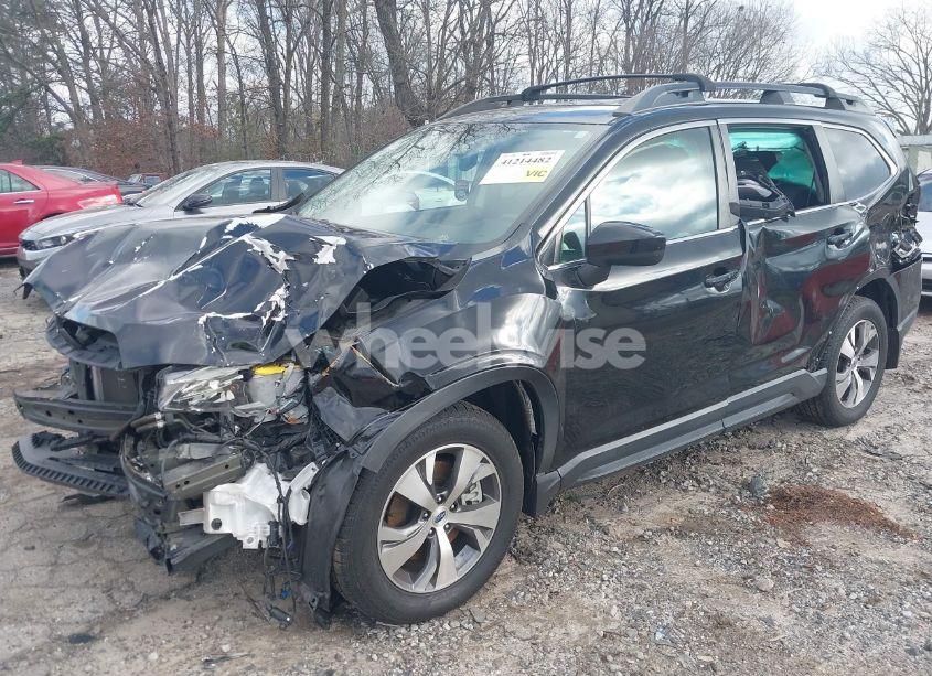 Photo 2 of 2019 Subaru Ascent PREMIUM (VIN 4S4WMACD4K3434003)