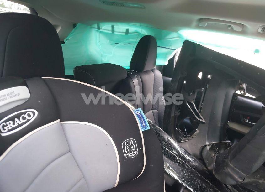 Photo 8 of 2019 Subaru Ascent PREMIUM (VIN 4S4WMACD4K3434003)