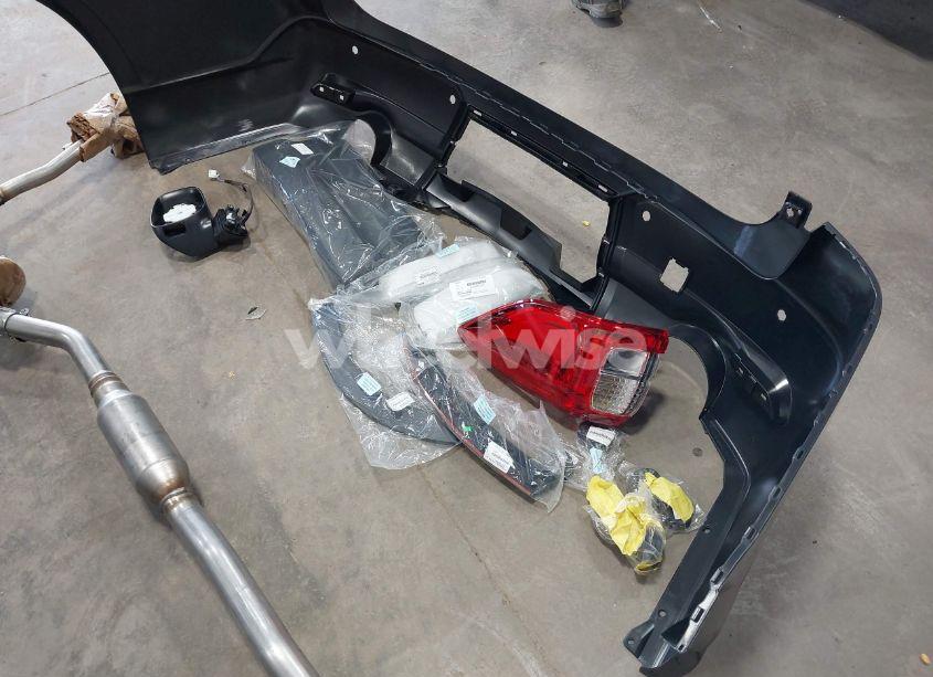 Photo 19 of 2019 Subaru Ascent PREMIUM (VIN 4S4WMACDXK3442512)