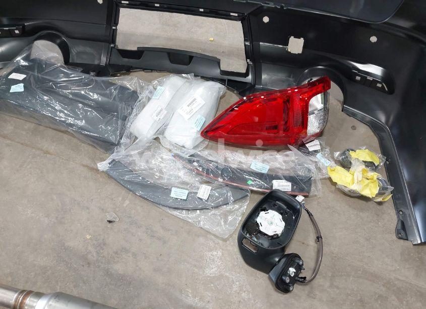 Photo 20 of 2019 Subaru Ascent PREMIUM (VIN 4S4WMACDXK3442512)