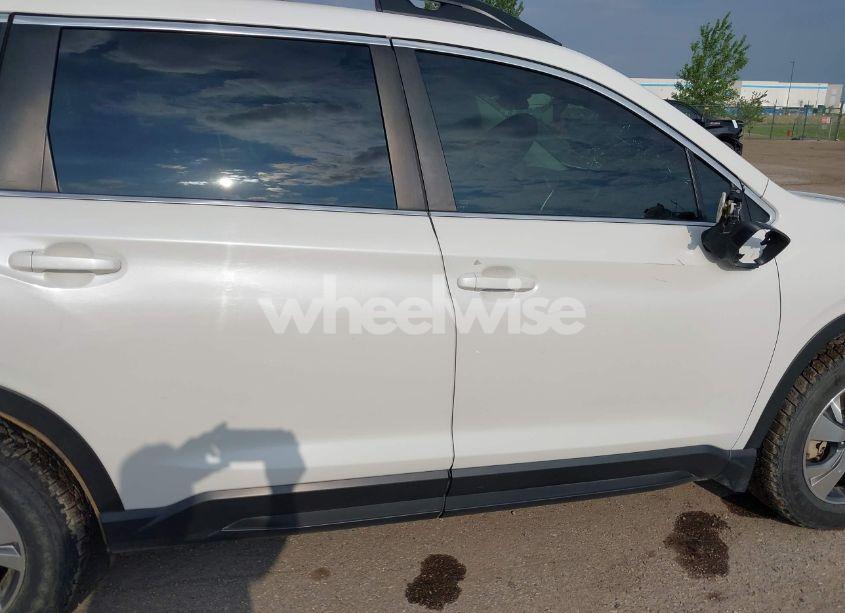 Photo 6 of 2019 Subaru Ascent PREMIUM (VIN 4S4WMACDXK3442512)