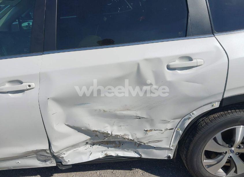 Photo 6 of 2025 Subaru Ascent PREMIUM 7-PASSENGER (VIN 4S4WMADD1S3405704)