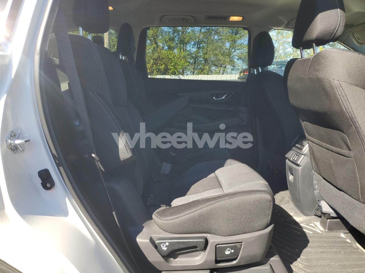 Photo 11 of 2024 SUBARU ASCENT PREMIUM (VIN 4S4WMAED9R3460023)