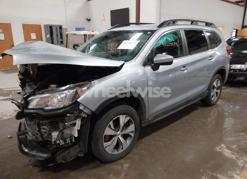 Photo 2 of 2019 Subaru Ascent PREMIUM (VIN 4S4WMAFD0K3444023)