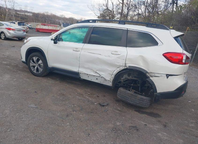 Photo 3 of 2021 Subaru Ascent PREMIUM (VIN 4S4WMAFD7M3423897)