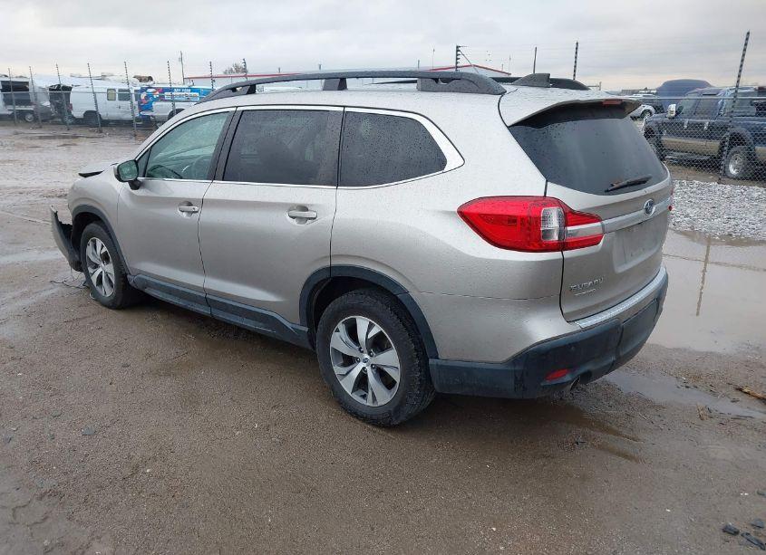 Photo 3 of 2019 Subaru Ascent PREMIUM (VIN 4S4WMAFDXK3415726)