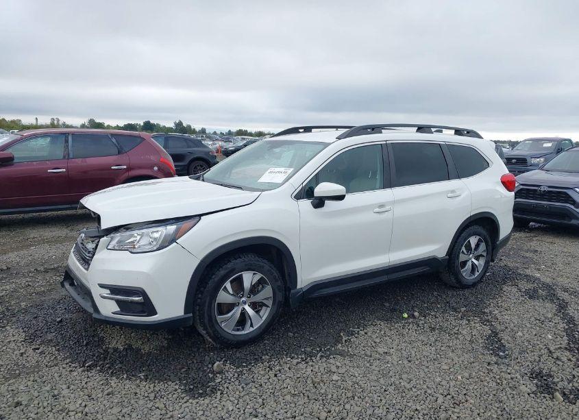 Photo 2 of 2019 Subaru Ascent PREMIUM (VIN 4S4WMAFDXK3419839)