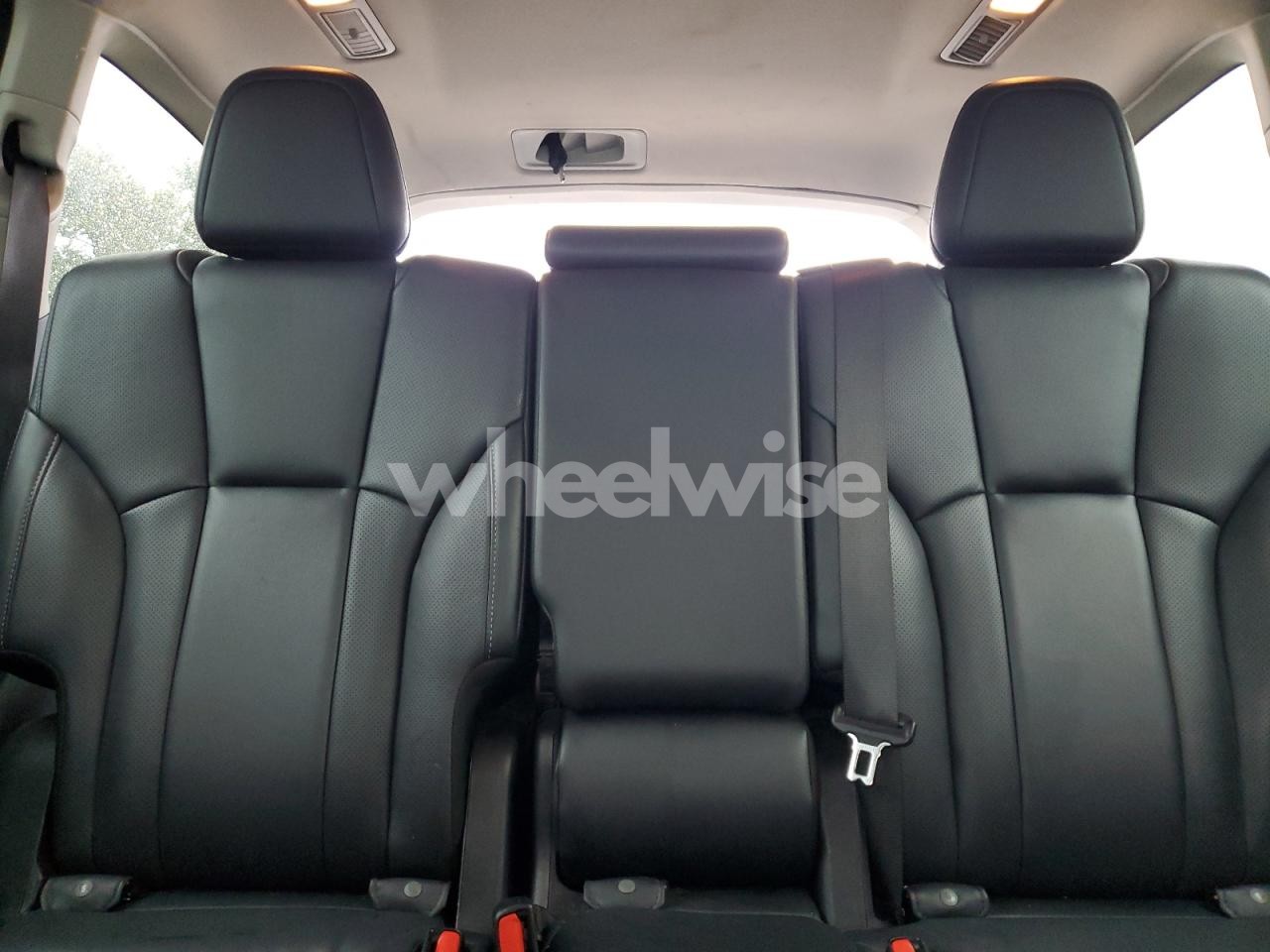 Photo 10 of 2021 SUBARU ASCENT LIMITED (VIN 4S4WMAJD3M3441174)