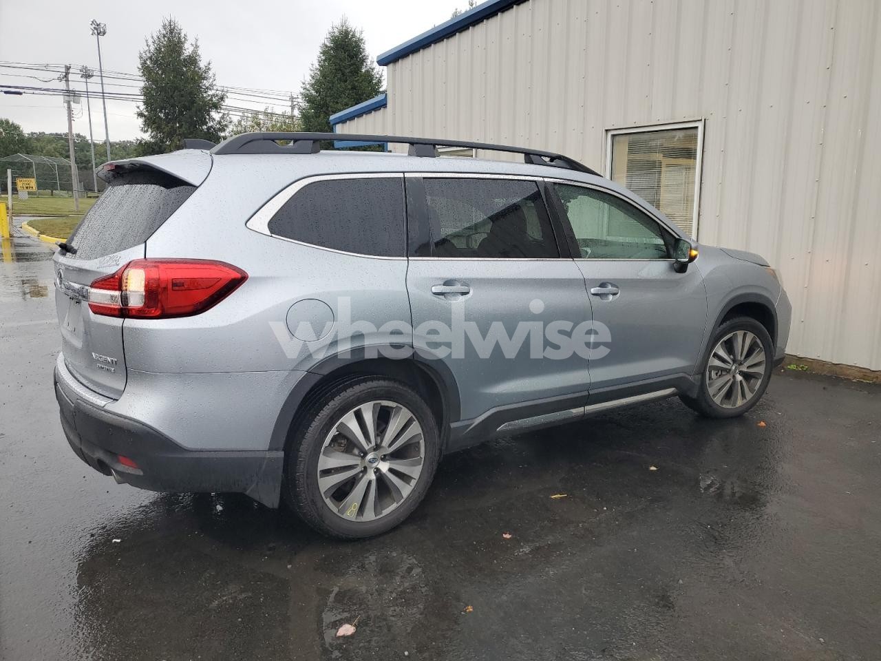 Photo 3 of 2021 SUBARU ASCENT LIMITED (VIN 4S4WMAJD3M3441174)