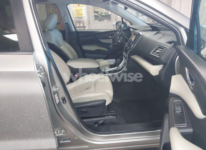 Photo 5 of 2019 Subaru Ascent LIMITED (VIN 4S4WMALD8K3427085)