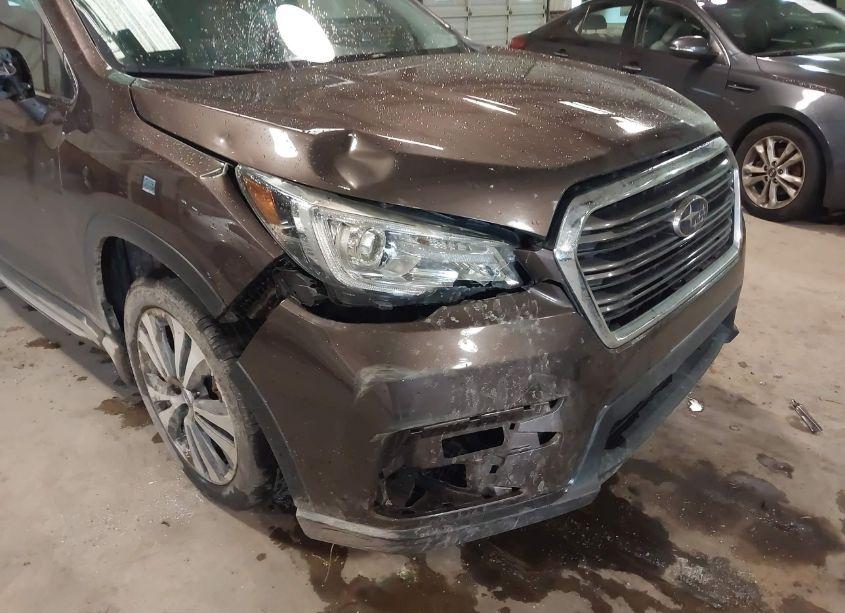 Photo 6 of 2019 Subaru Ascent LIMITED (VIN 4S4WMAPD1K3429321)