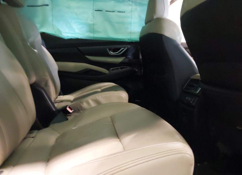 Photo 8 of 2019 Subaru Ascent LIMITED (VIN 4S4WMAPD1K3429321)