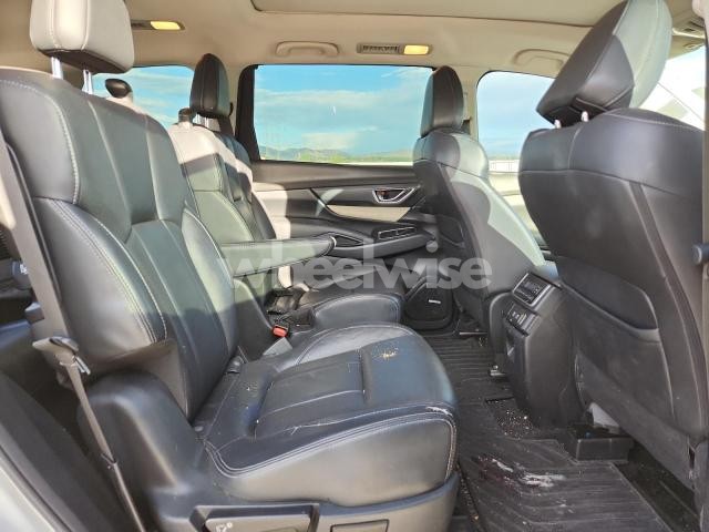Photo 3 of 2019 SUBARU ASCENT LIMITED N/A (VIN 4S4WMAPD1K3485288)