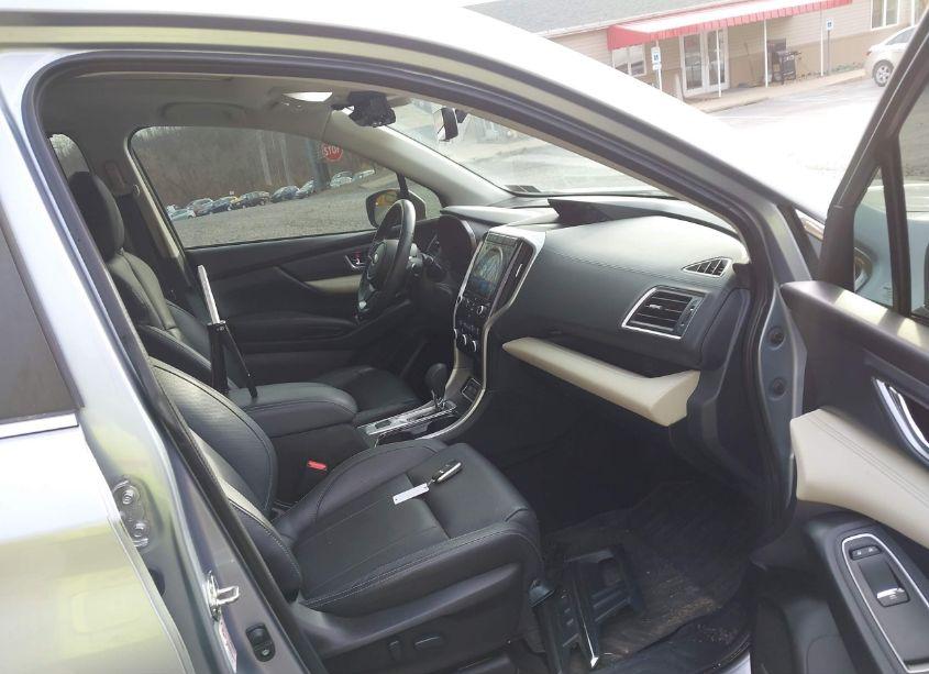 Photo 5 of 2019 Subaru Ascent LIMITED (VIN 4S4WMAPD7K3449640)