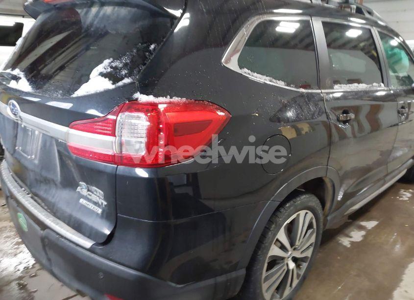 Photo 4 of 2019 Subaru Ascent LIMITED (VIN 4S4WMAPD9K3456573)