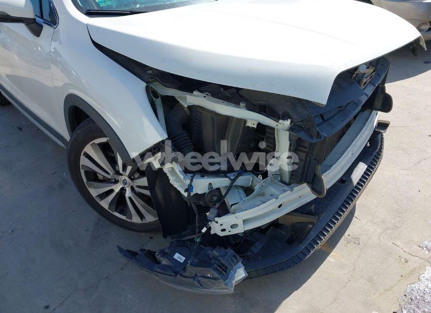 Photo 6 of 2022 Subaru Ascent LIMITED (VIN 4S4WMAPD9N3444167)