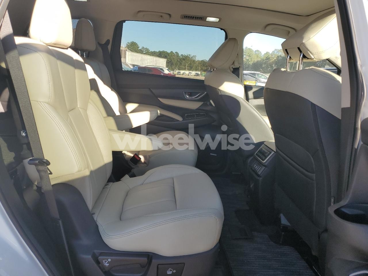 Photo 11 of 2022 SUBARU ASCENT LIMITED (VIN 4S4WMAPD9N3447537)