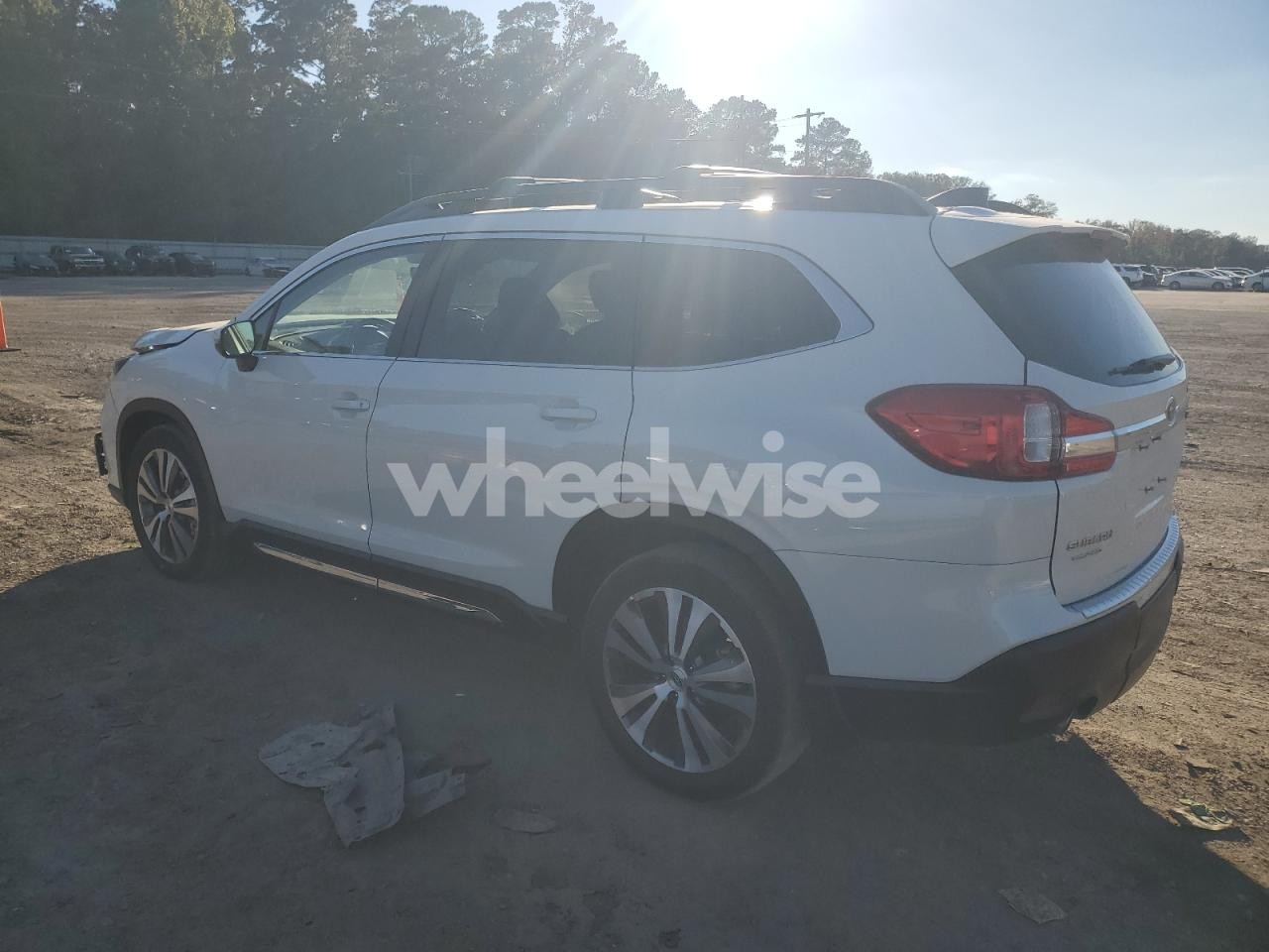 Photo 2 of 2022 SUBARU ASCENT LIMITED (VIN 4S4WMAPD9N3447537)