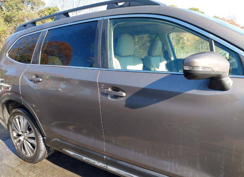 Photo 13 of 2022 Subaru Ascent LIMITED (VIN 4S4WMAPD9N3456478)