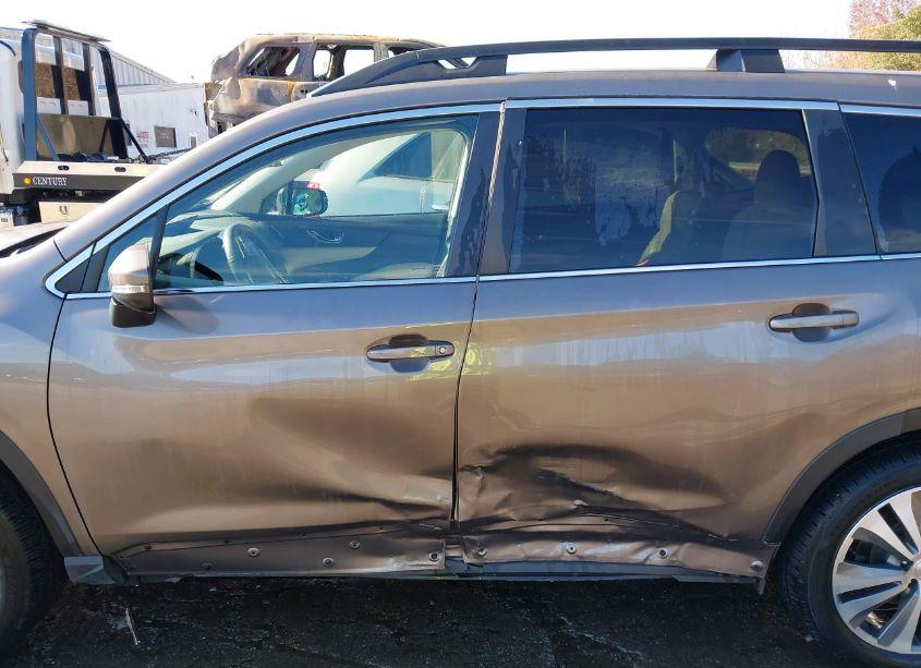 Photo 14 of 2022 Subaru Ascent LIMITED (VIN 4S4WMAPD9N3456478)