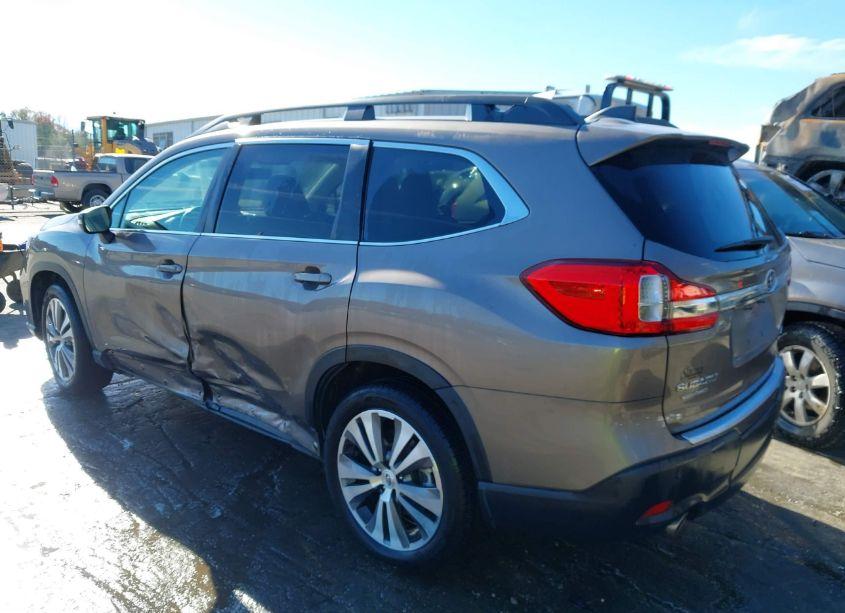 Photo 3 of 2022 Subaru Ascent LIMITED (VIN 4S4WMAPD9N3456478)