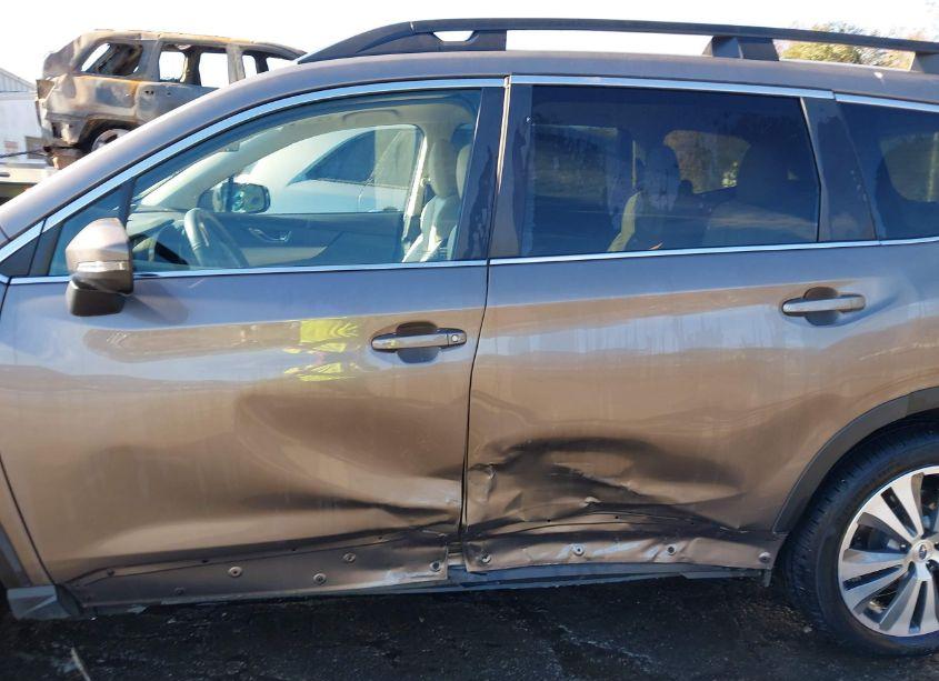 Photo 6 of 2022 Subaru Ascent LIMITED (VIN 4S4WMAPD9N3456478)