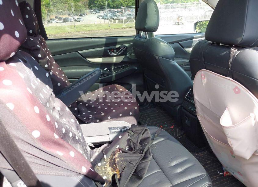 Photo 8 of 2019 Subaru Ascent LIMITED (VIN 4S4WMAPDXK3429107)