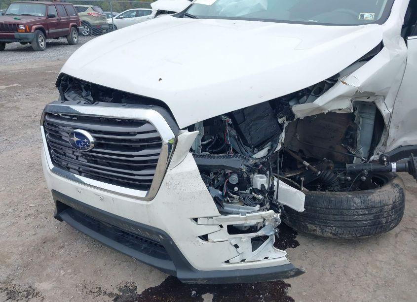 Photo 6 of 2022 Subaru Ascent LIMITED (VIN 4S4WMAPDXN3462080)