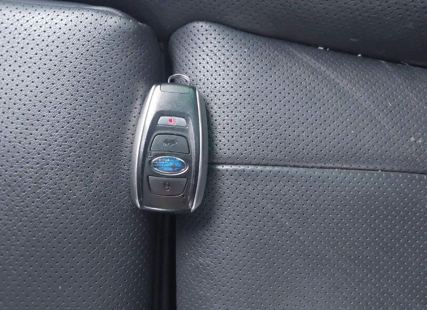 Photo 11 of 2021 Subaru Ascent TOURING (VIN 4S4WMARD0M3445560)