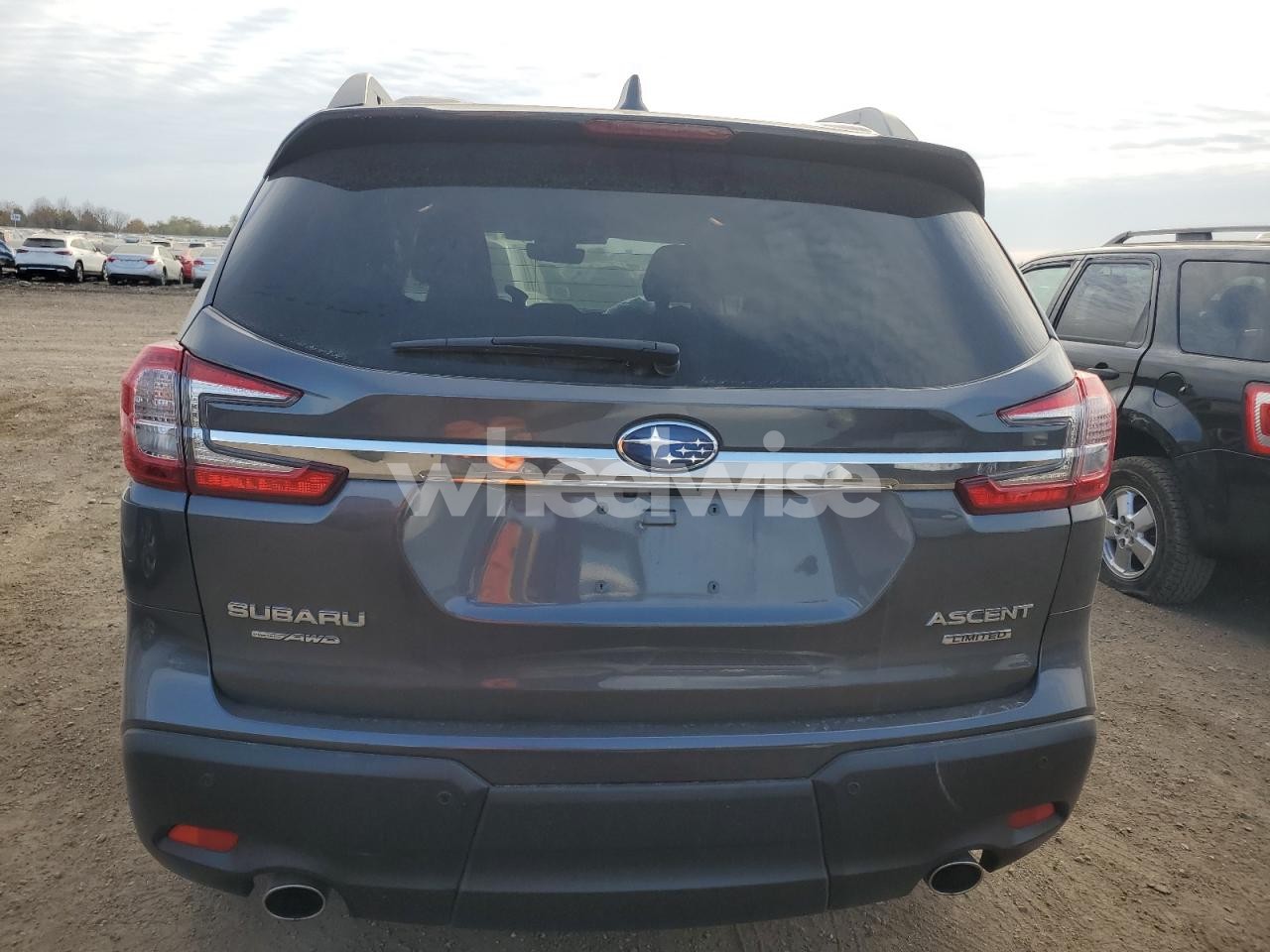 Photo 6 of 2024 SUBARU ASCENT LIMITED (VIN 4S4WMAUD2R3457644)