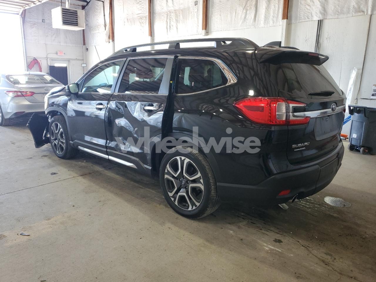 Photo 2 of 2025 SUBARU ASCENT TOURING (VIN 4S4WMAUD9S3403814)