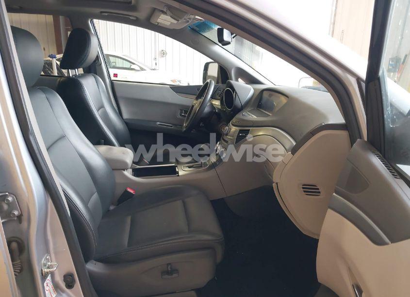 Photo 5 of 2014 Subaru Tribeca 3.6R LIMITED (VIN 4S4WX9GD3E4400438)