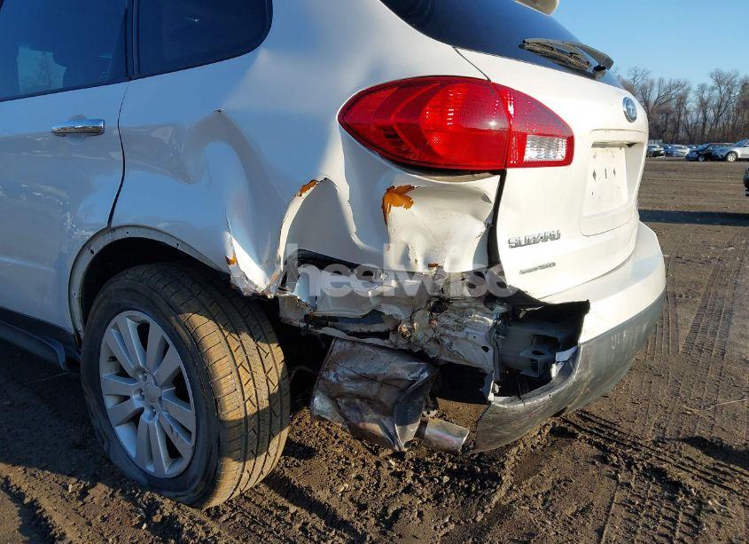 Photo 6 of 2010 Subaru Tribeca 3.6R LIMITED (VIN 4S4WX9GD6A4400833)