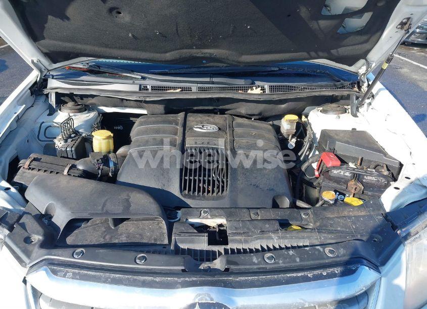 Photo 10 of 2010 Subaru Tribeca 3.6R LIMITED (VIN 4S4WX9GDXA4400947)
