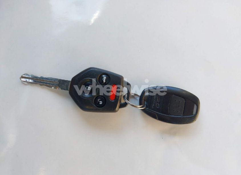 Photo 11 of 2010 Subaru Tribeca 3.6R LIMITED (VIN 4S4WX9GDXA4400947)