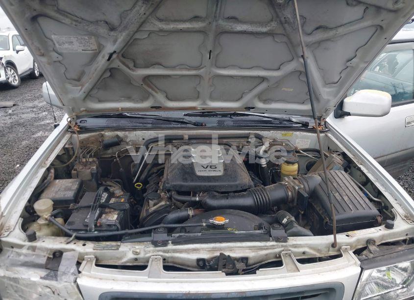 Photo 10 of 2000 Honda Passport EX/LX (VIN 4S6DM58W6Y4406996)