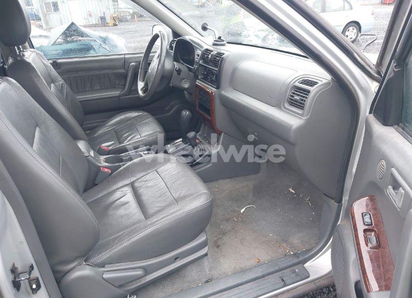 Photo 5 of 2000 Honda Passport EX/LX (VIN 4S6DM58W6Y4406996)