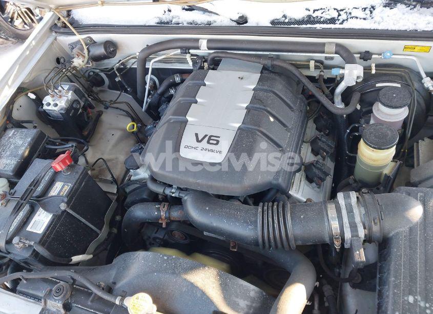 Photo 10 of 2000 Honda Passport EX/LX (VIN 4S6DM58W7Y4404688)