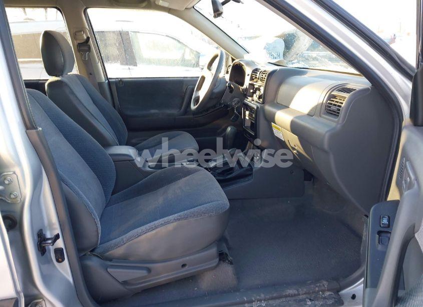 Photo 5 of 2000 Honda Passport EX/LX (VIN 4S6DM58W7Y4404688)