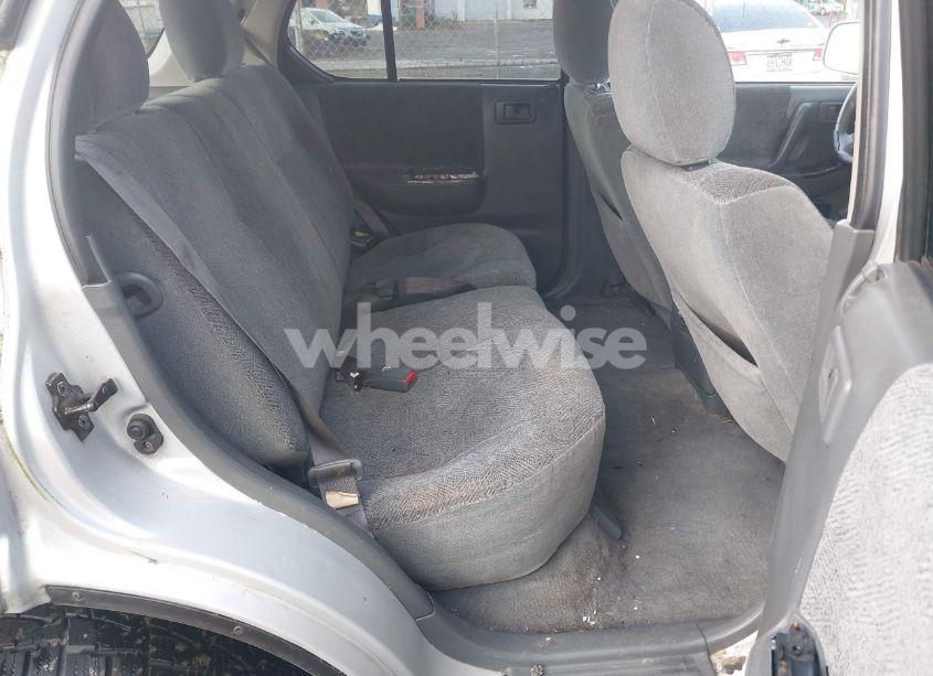 Photo 8 of 2000 Honda Passport EX/LX (VIN 4S6DM58W9Y4414073)