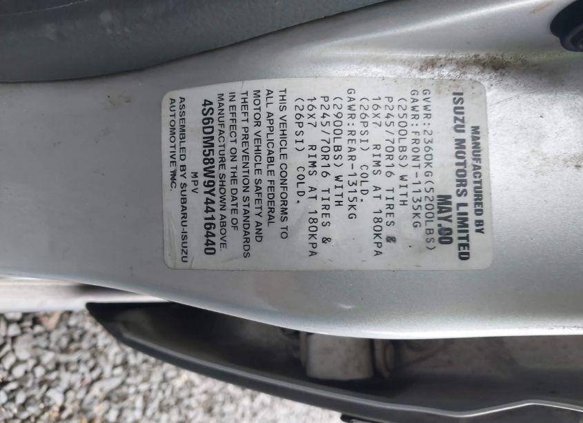 Photo 9 of 2000 Honda Passport EX/LX (VIN 4S6DM58W9Y4416440)