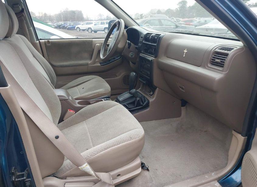 Photo 5 of 2000 Honda Passport EX/LX (VIN 4S6DM58WXY4414843)