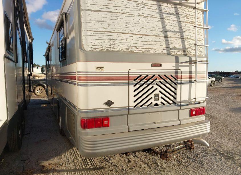 Photo 3 of 1994 Newmar Kountry STAR (VIN 4S7MT9K08RC012899)