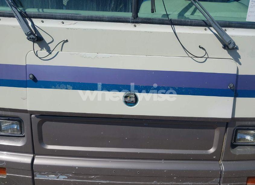 Photo 10 of 1995 Spartan Motors MOTORHOME (VIN 4S7MT9K0XSC017916)