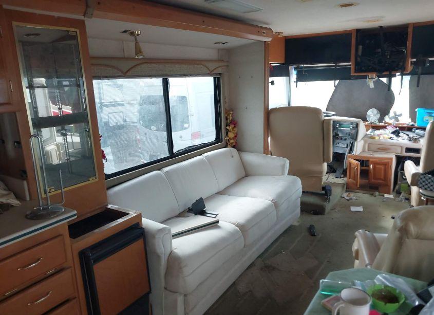 Photo 18 of 1998 Safari Motor HOME (VIN 4SLA8GN20W1109979)