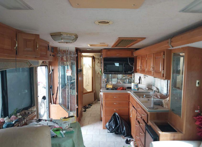 Photo 8 of 1998 Safari Motor HOME (VIN 4SLA8GN20W1109979)