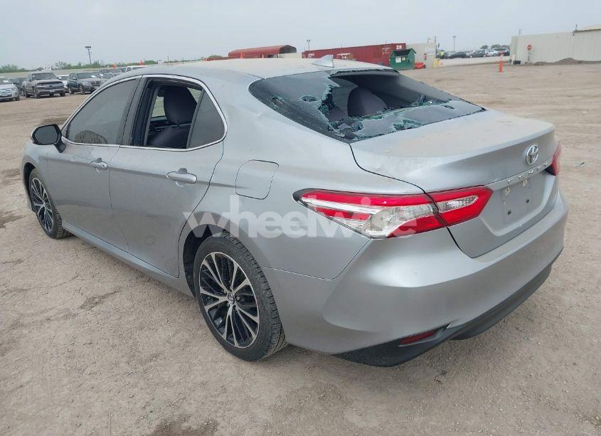 Photo 3 of 2020 Toyota Camry L (VIN 4T1A11AK2LU869327)