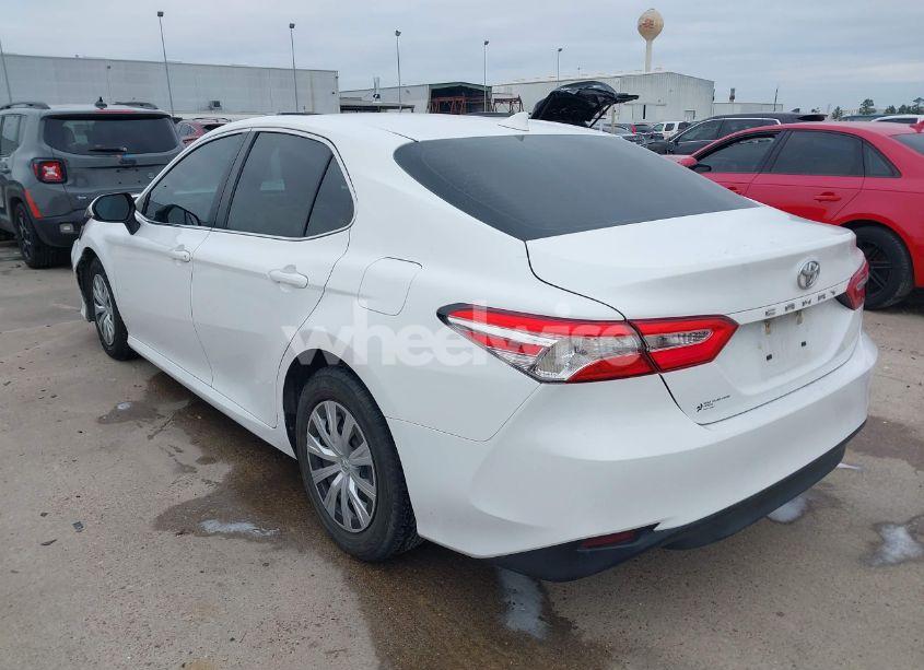 Photo 3 of 2020 Toyota Camry L (VIN 4T1A11AK4LU868681)