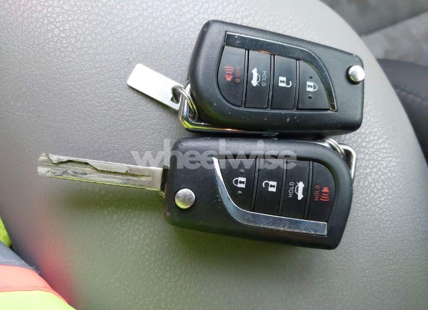 Photo 11 of 2020 Toyota Camry L (VIN 4T1A11AK6LU956695)