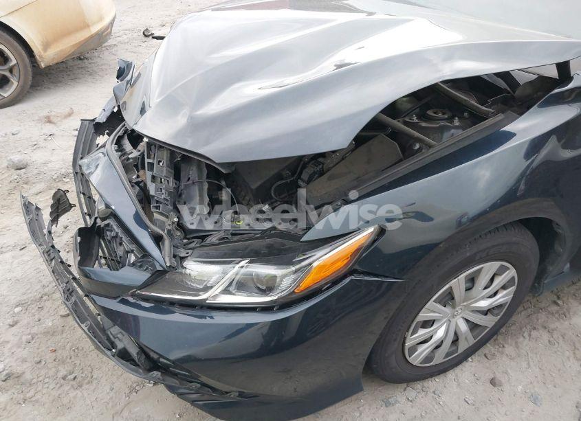 Photo 18 of 2020 Toyota Camry L (VIN 4T1A11AK6LU956695)